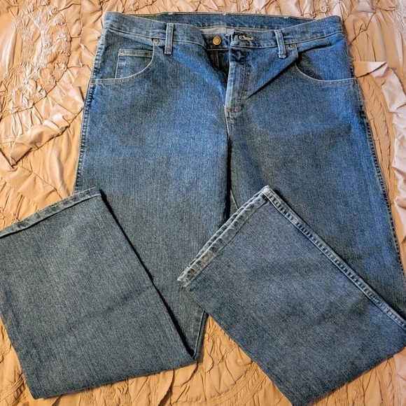 Wrangler Other - Wrangler Rugged Wear Jeans 36x30